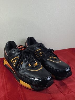 New Balance 820 Black Citrus Vintage Athletic Sneakers Mens Size  11.5